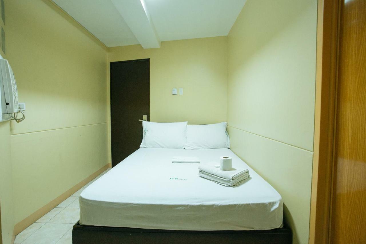 Gv Hotel - Talisay City Buitenkant foto