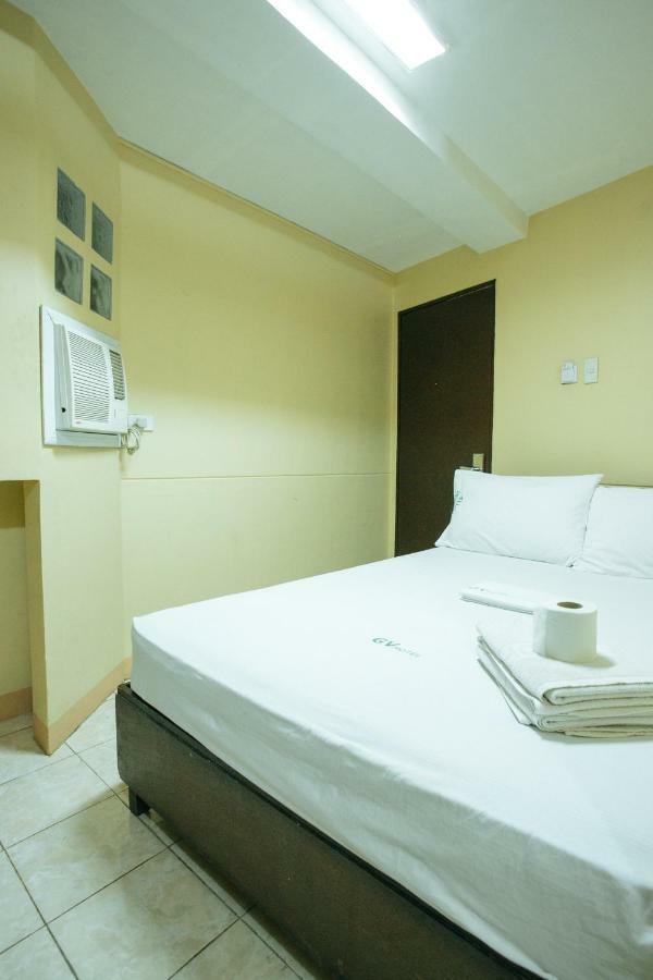Gv Hotel - Talisay City Buitenkant foto