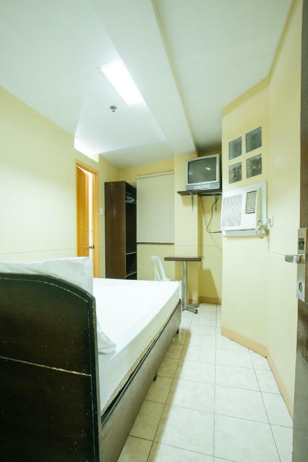 Gv Hotel - Talisay City Buitenkant foto