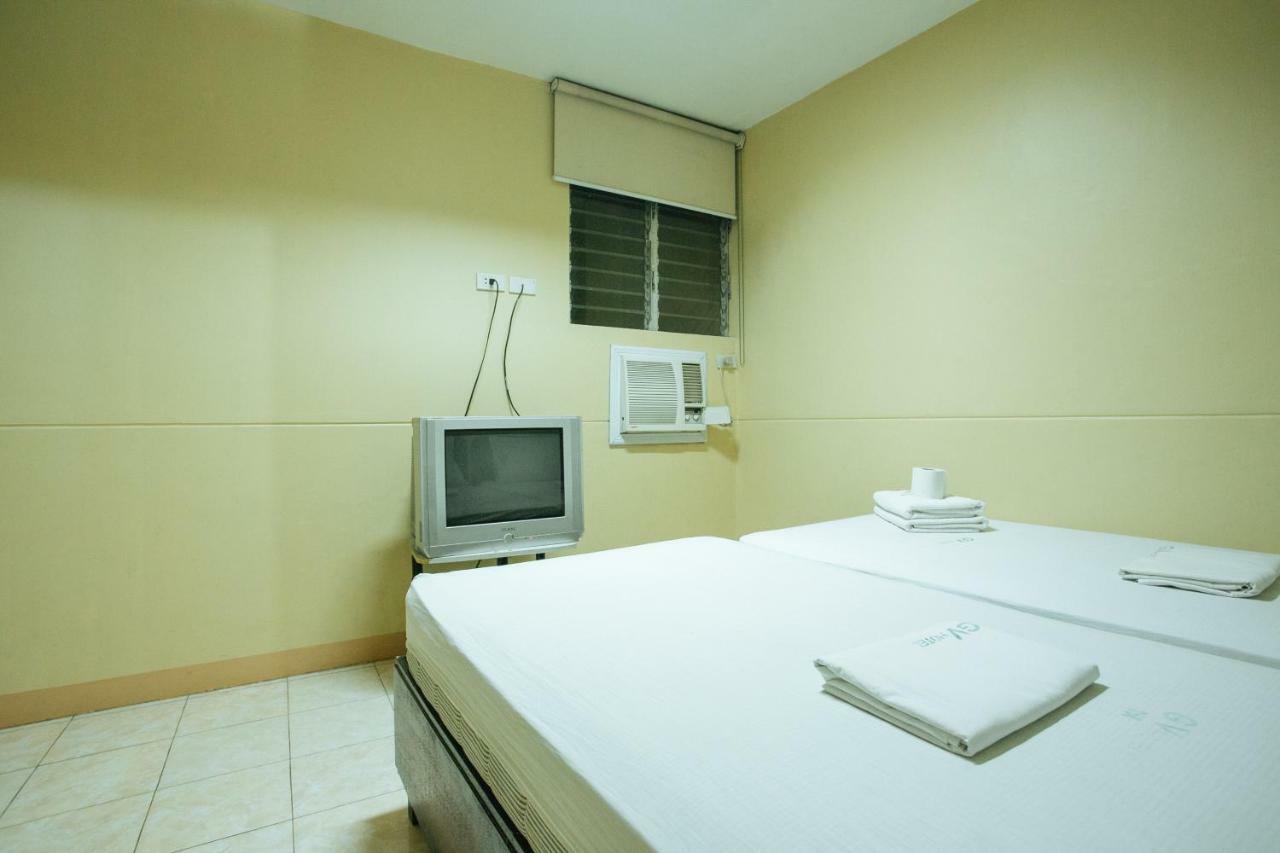 Gv Hotel - Talisay City Buitenkant foto